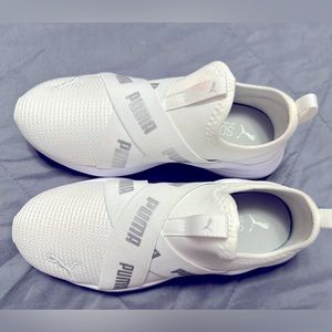 Pumas shoes sz 6.5